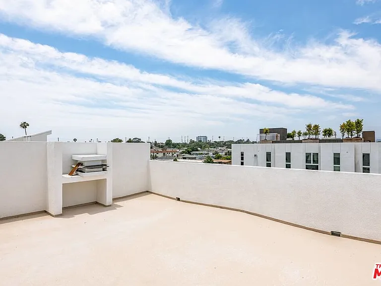 3726 Kelton Ave #202 — Photo 3