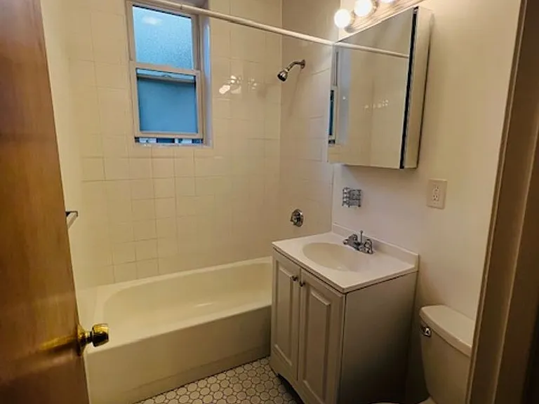 111B Norway St #A104 — Photo 8