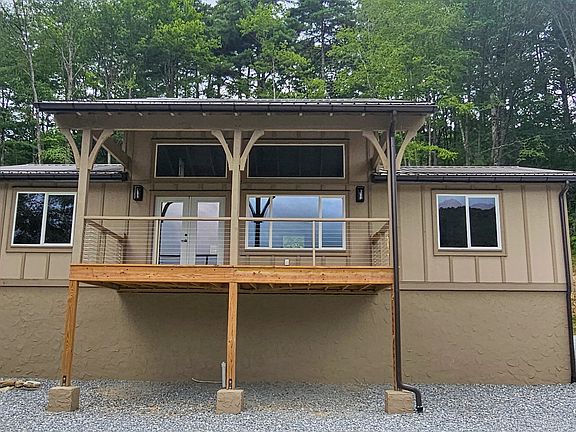 20' x 10' covered deck