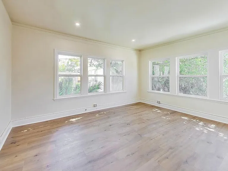 1534 Arch St #2 — Photo 1