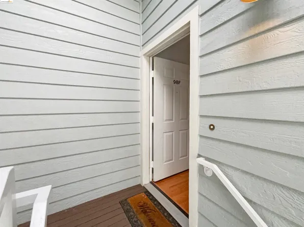 98 Elder Dr APT F, Pacheco, CA 94553