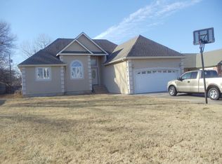 2119 N Malcolm St, Wichita, KS 67208