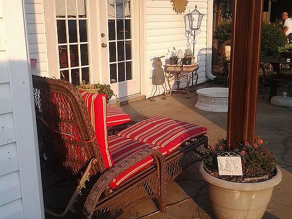 Side "patio" out from Den 