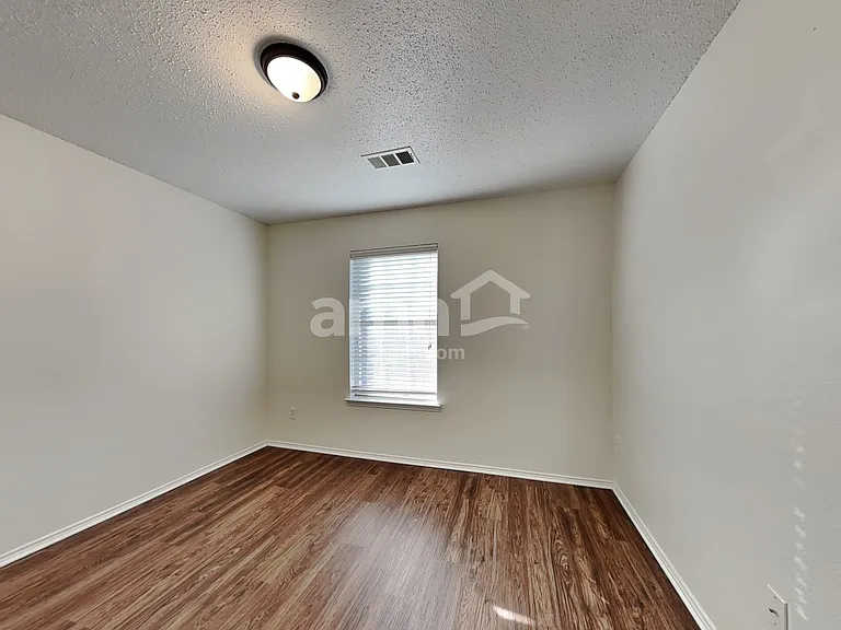 717 Timber Trl — Photo 25