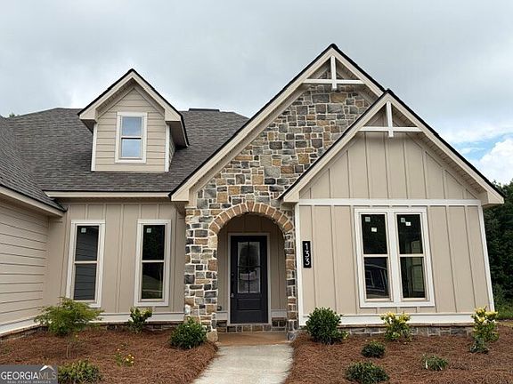 3rd image of 133 Woodford Dr