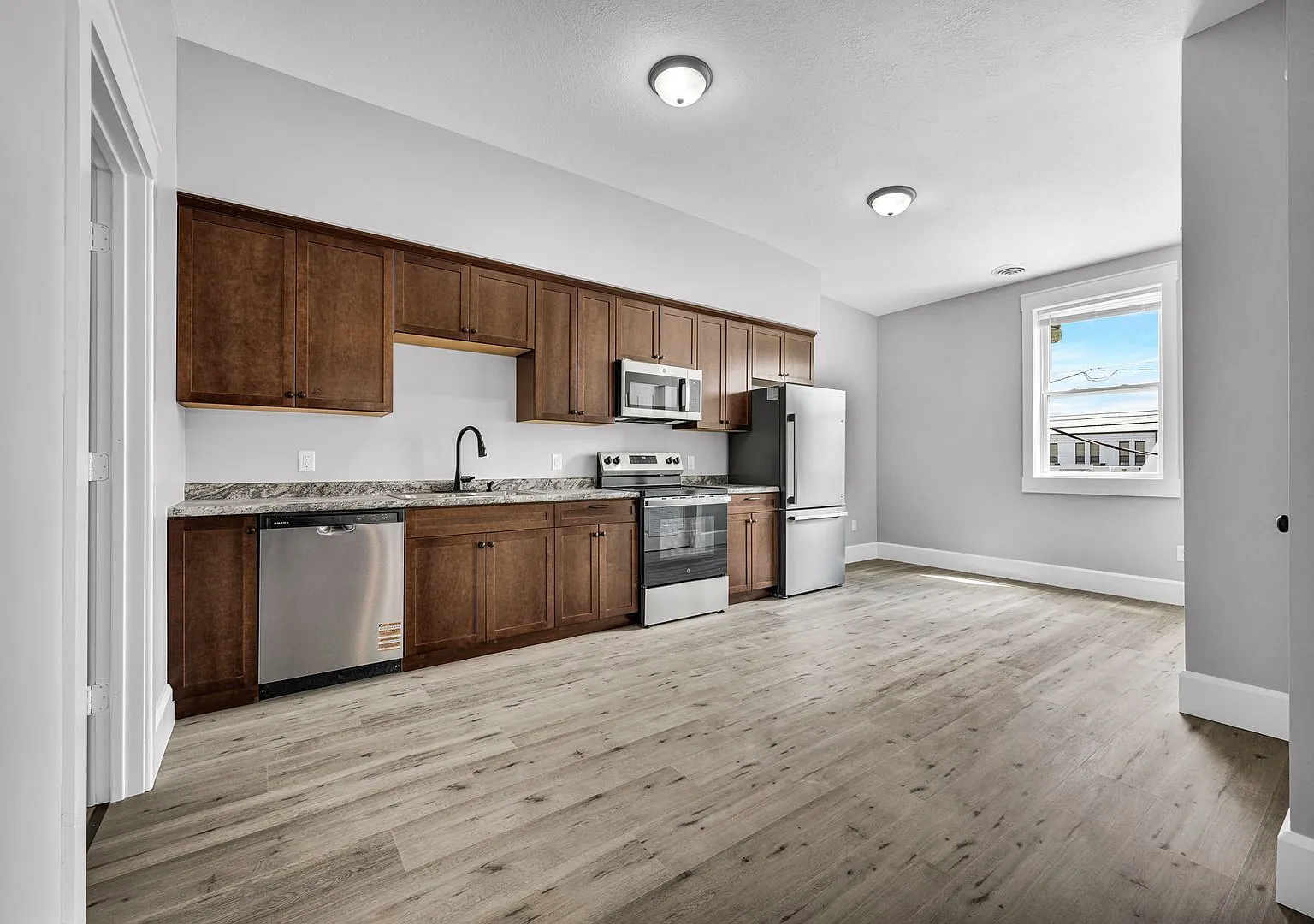 Brand New! 2 Bedroom/1 Bathroom Unit For Lease In Delavan, Illinois — Photo 3