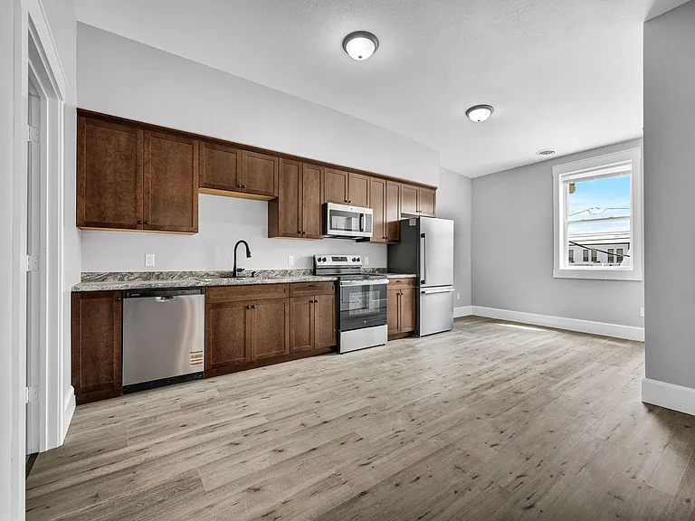 318 S Locust St #318-1 — Photo 3
