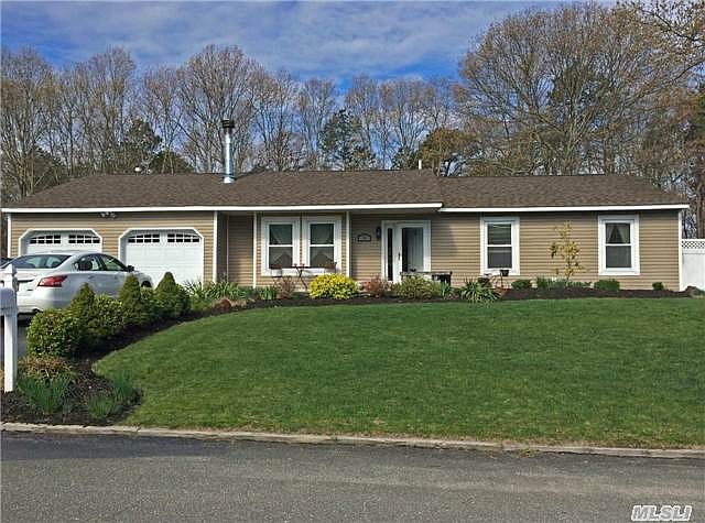 1st image of 10 Evelyn Ct