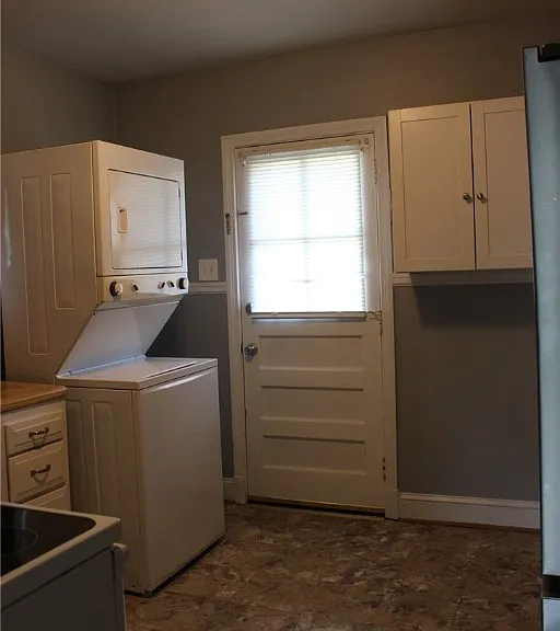 2300 Farrand St — Photo 12
