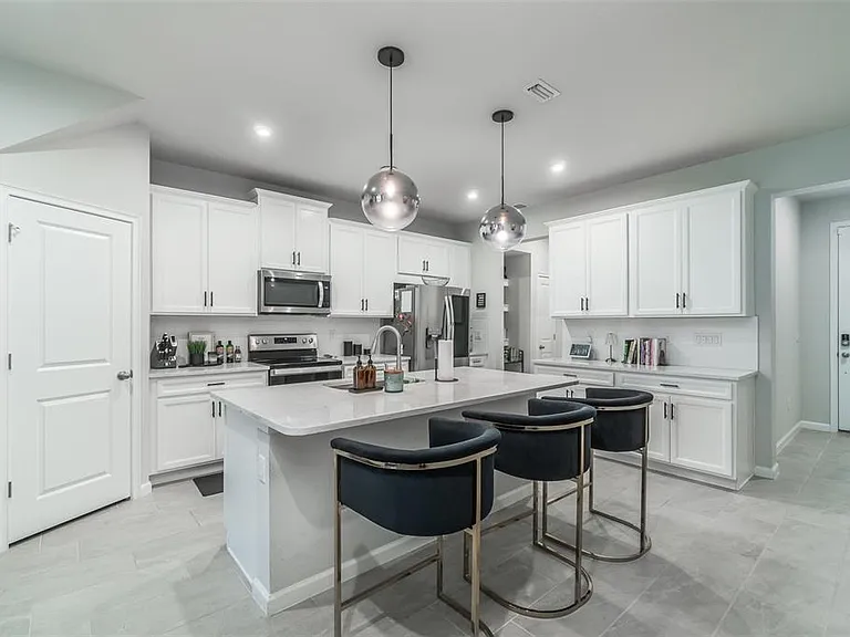 8518 Primrose Willow Pl — Photo 7