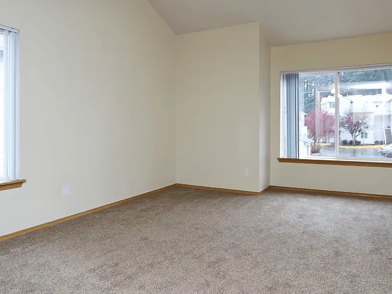 Fairway Edmonds Apts — Photo 4