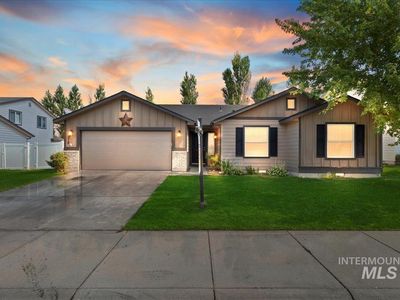 978 S Red Sand Ave, Kuna, ID, 83634