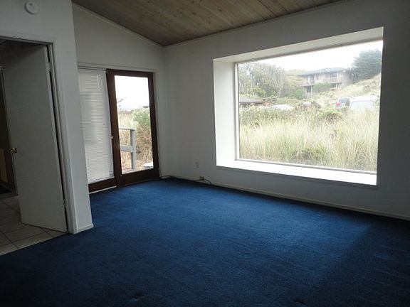 5th image of 131 Willet Cir
