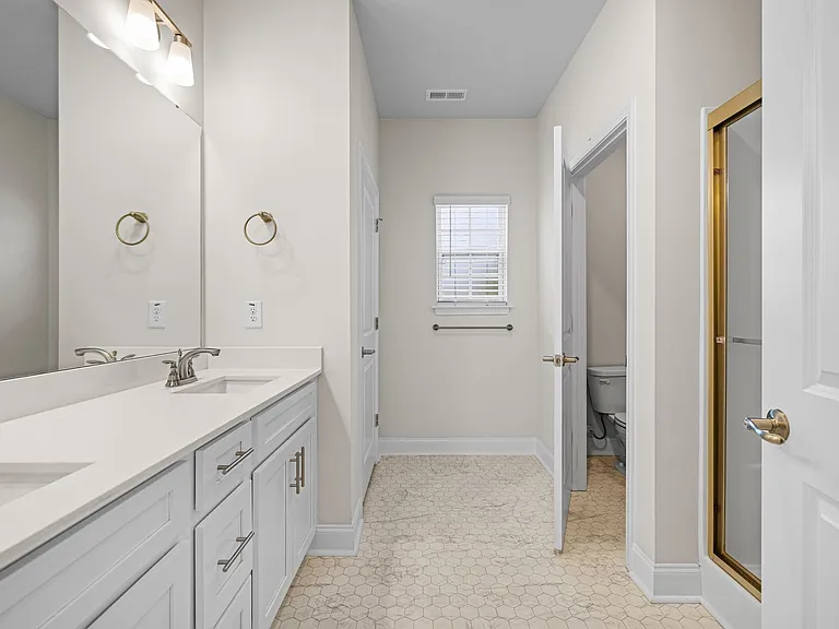 713 Greenwich Pl — Photo 27