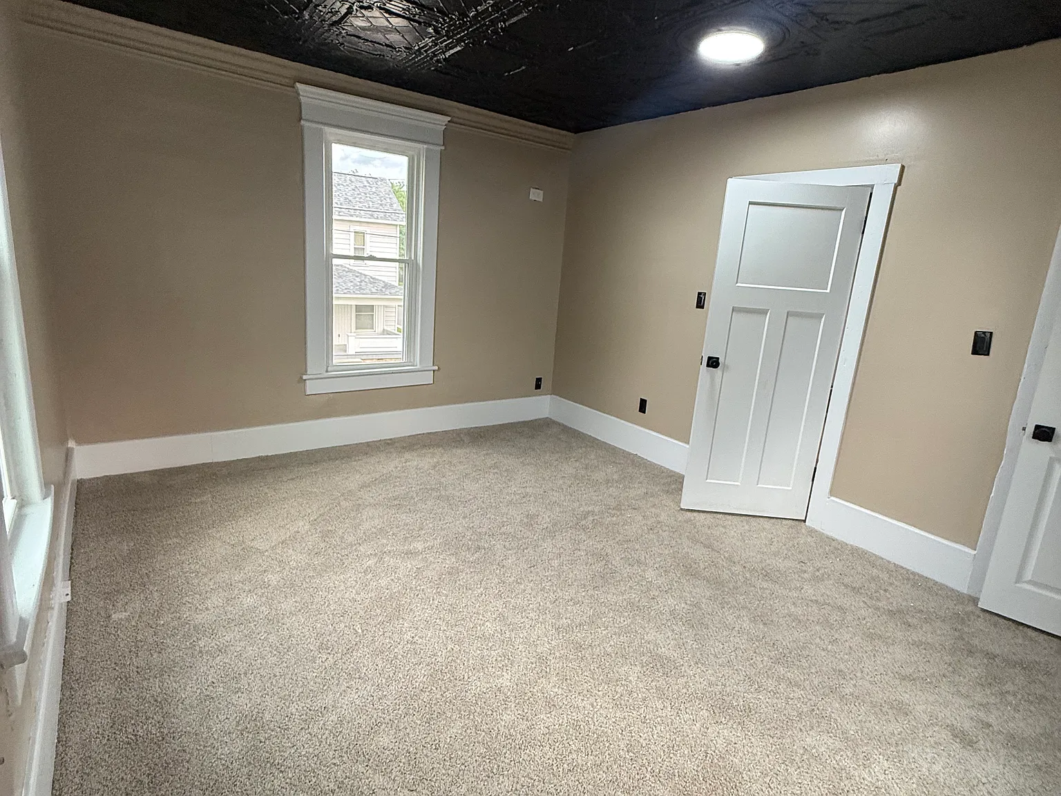 1 bed, 500 sqft, $1,050 — Photo 4