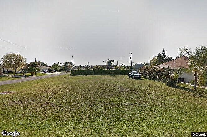 1st image of 212 SE 13th Pl