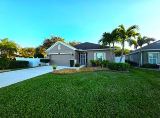 8051 Westfield Cir, Vero Beach, FL 32966
