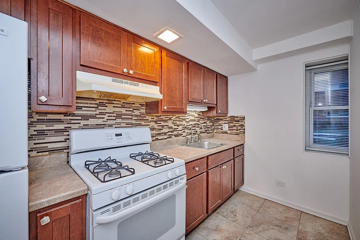 2 bed, 1200 sqft, $1,500 — Photo 4