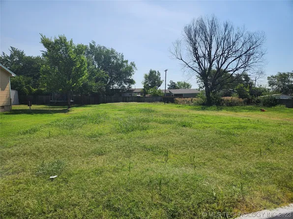 5921 N Garrison Ave, Tulsa, OK 74126