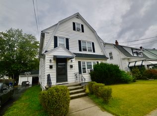 105 Beardsley Park Ter, Bridgeport, CT 06610