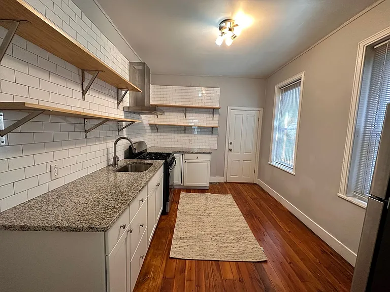 2049 E Cambria St — Photo 9