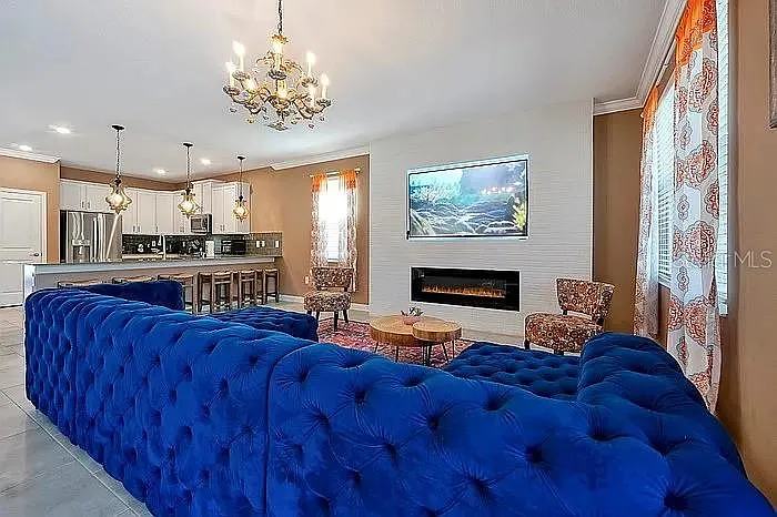 8 bed, 5.0 bath, 4289 sqft, $5,500 — Photo 3