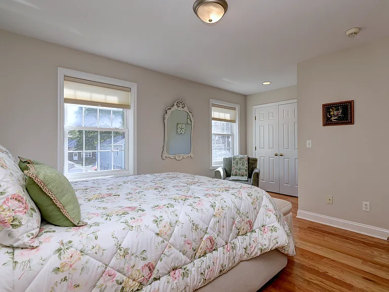 32 Grant St — Photo 56