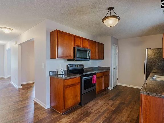 5th image of 204 Meyer Ln