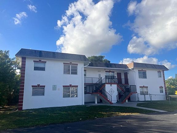 5th image of 432 NW 42nd St APT 3