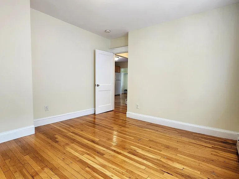 32 Cornell St #1 — Photo 12