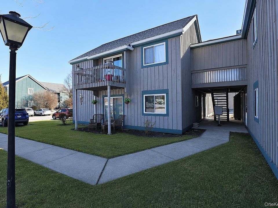 1st image of 81 Sterling Street #81