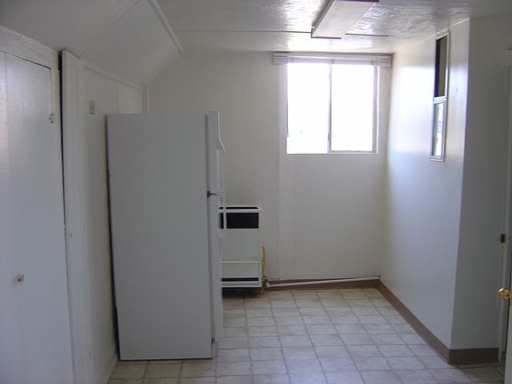 3rd image of 321 N 8th St #B