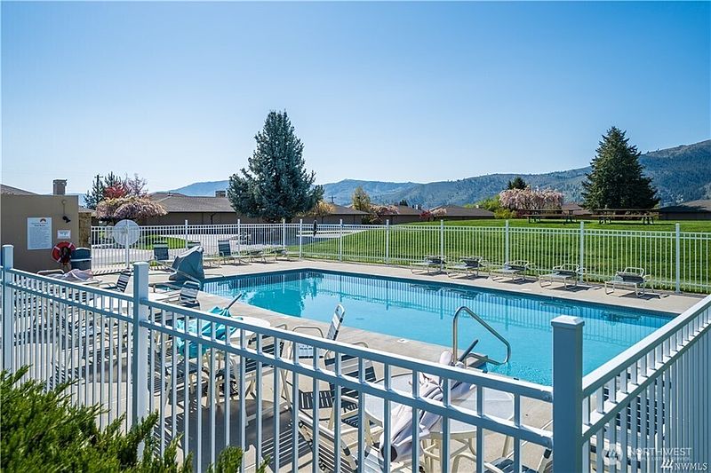 2nd image of 1 Halmalka Court #504B