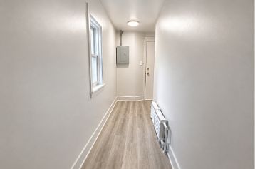 1st image of 275 Bronson Ave #4