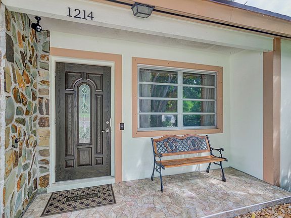 3rd image of 1214 N B St