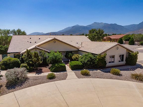2nd image of 2818 E Eagle Rock Dr