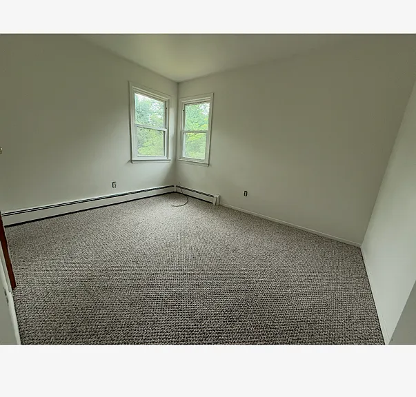 28 Warner Ln #2 — Photo 4