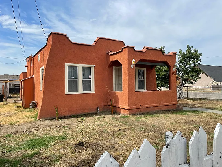 1363 Goodlett St — Photo 1