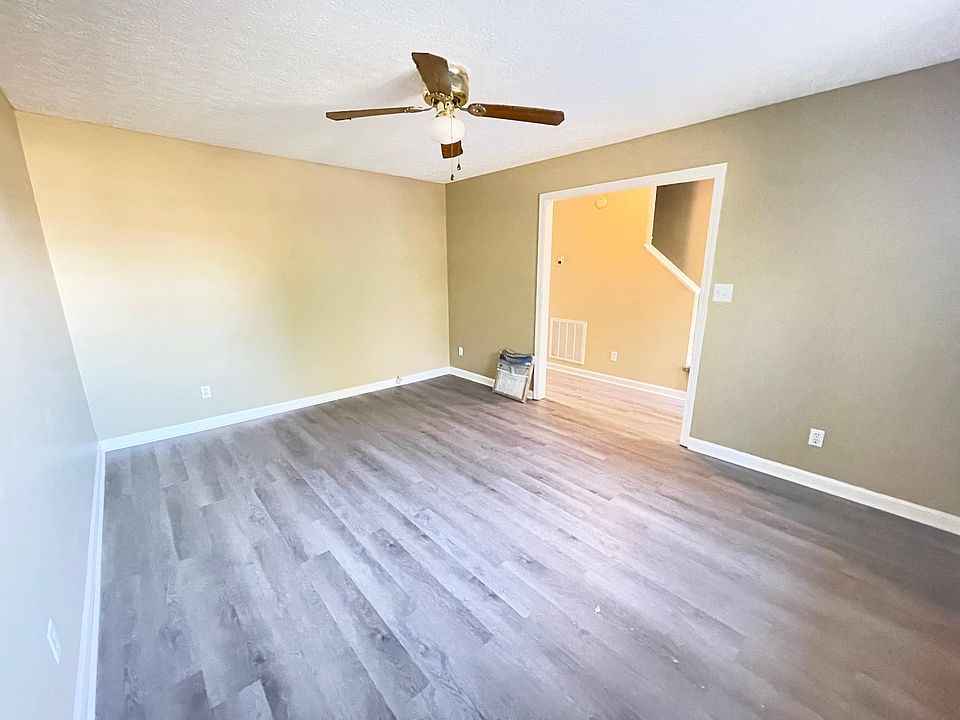 1st image of 105 Hillridge Ct APT A