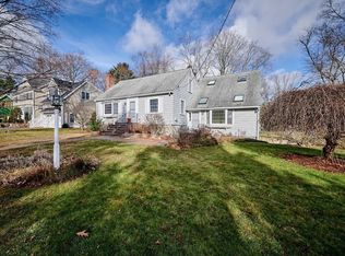 5 Gleason Rd, Bedford, MA 01730