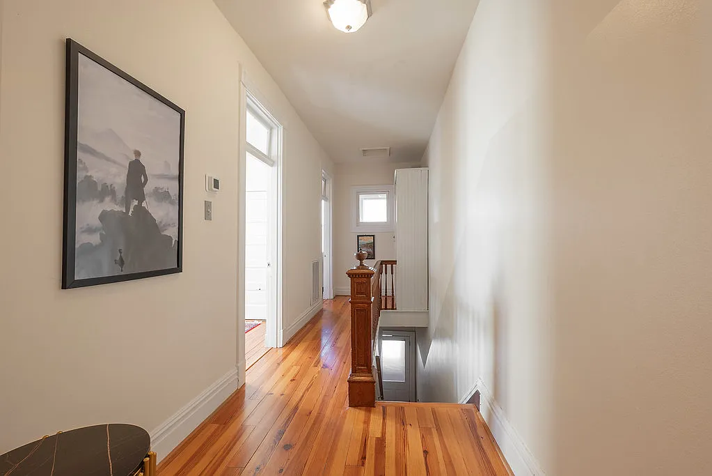 1 bed, 1035 sqft, $1,995 — Photo 3