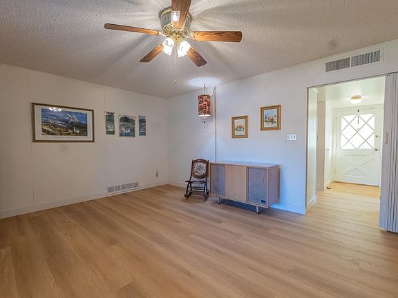 4th image of 3263 E Rialto Ave