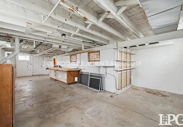 391 Perry Dr — Photo 29