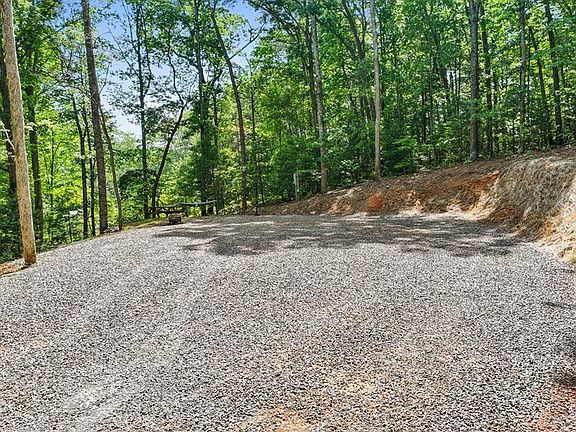 5th image of 103 Hibiscus Ln