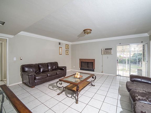 3rd image of 14952 Astoria St