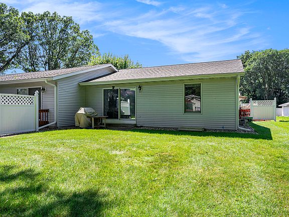 2nd image of 1080 Walnut Grove Dr