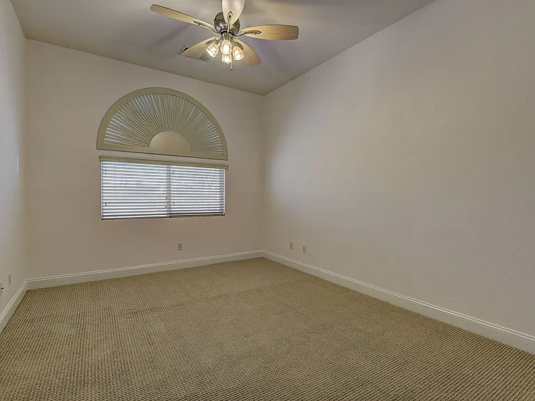 3920 Larkcrest St — Photo 19