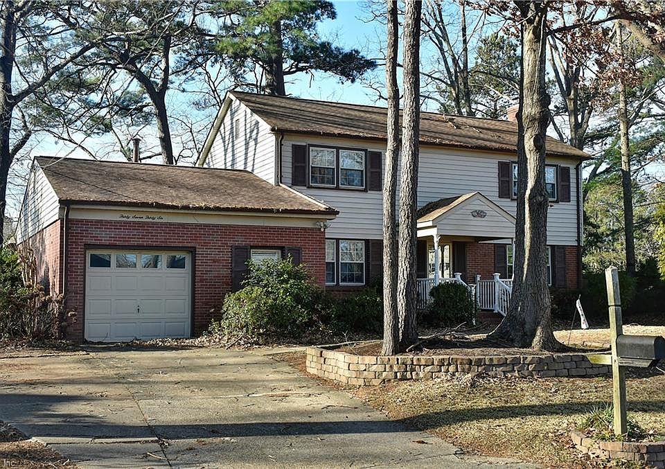 1st image of 3736 N Queensgrove Cir