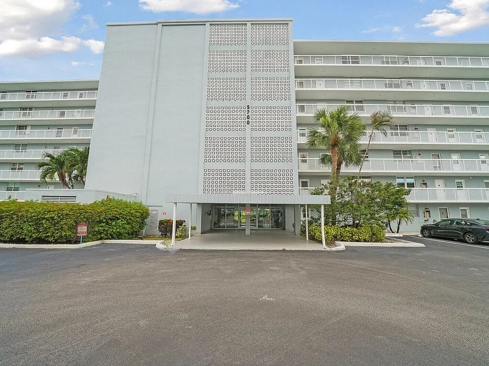 5700 NW 2nd Ave #405