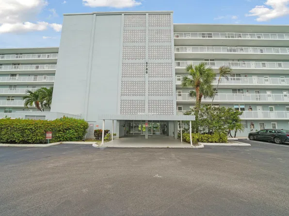 5700 NW 2nd Ave APT 405, Boca Raton, FL 33487